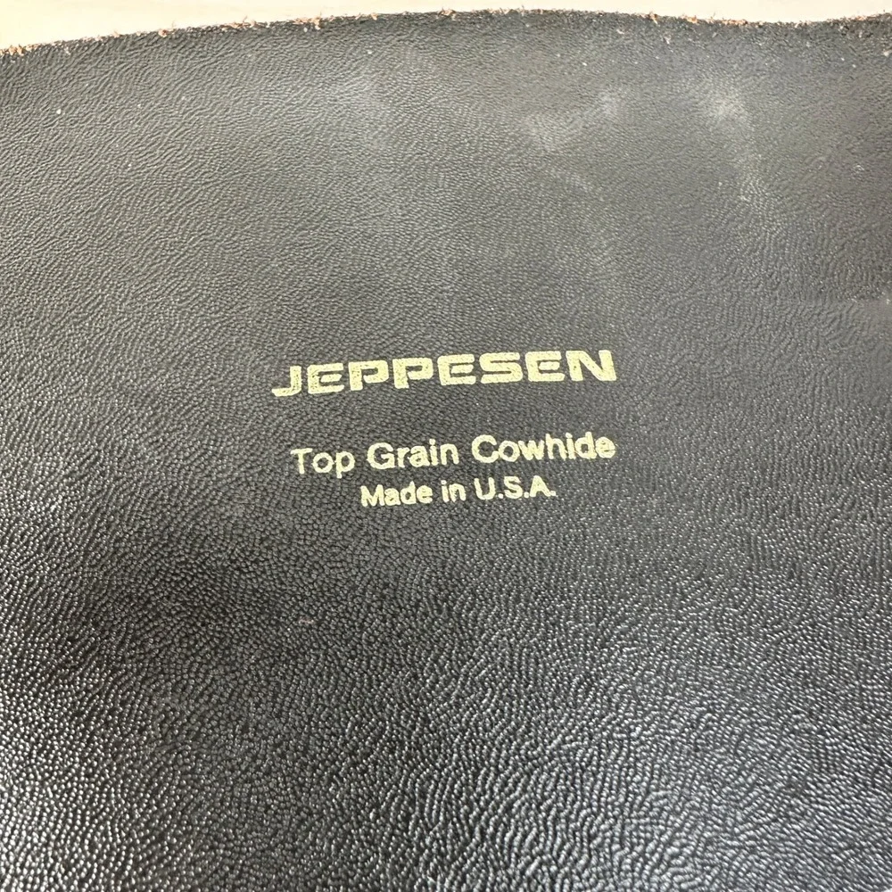 Two Vintage Jeppesen Leather Binders 7 Ring Airway‎ Manuals Top Grain Inserts
